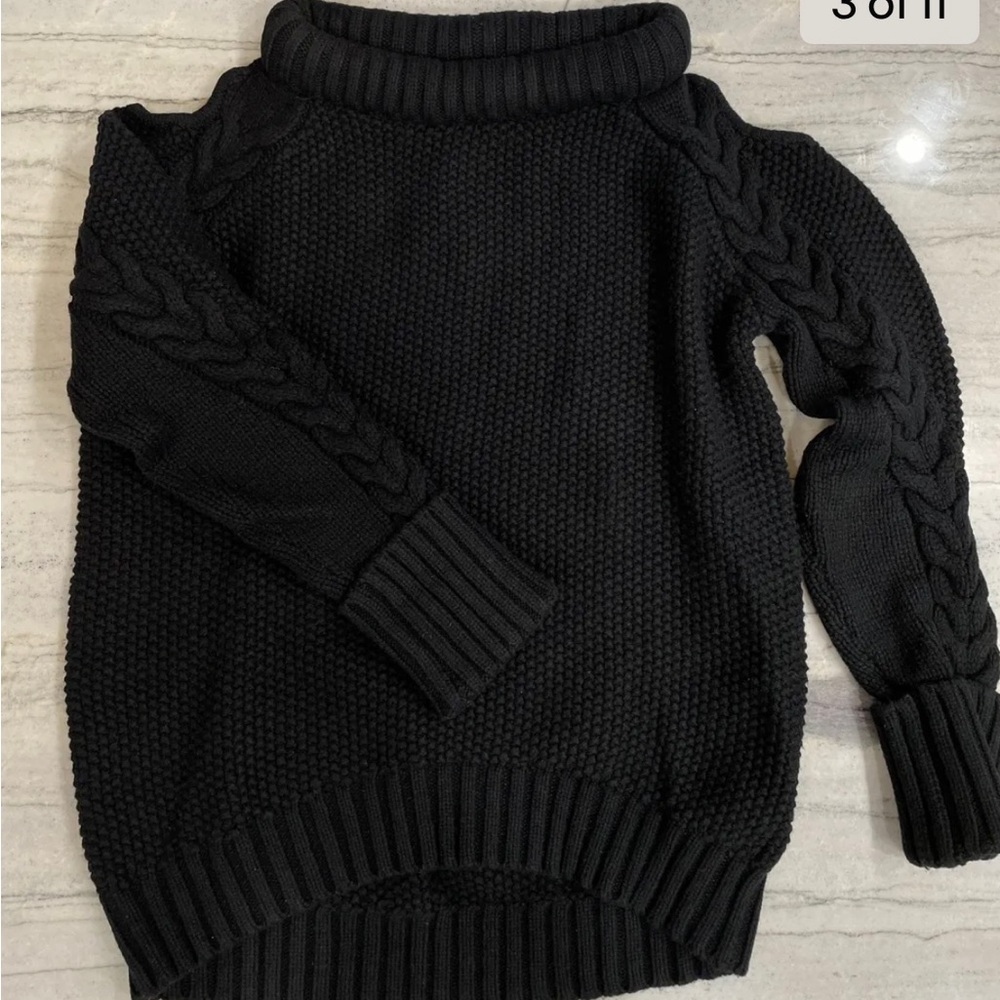 Peony & Me Cold Shoulder Sweater Size M Black